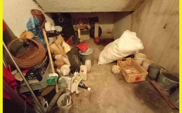 Vypratávanie bytových, nebytových priestorov a búracie práce